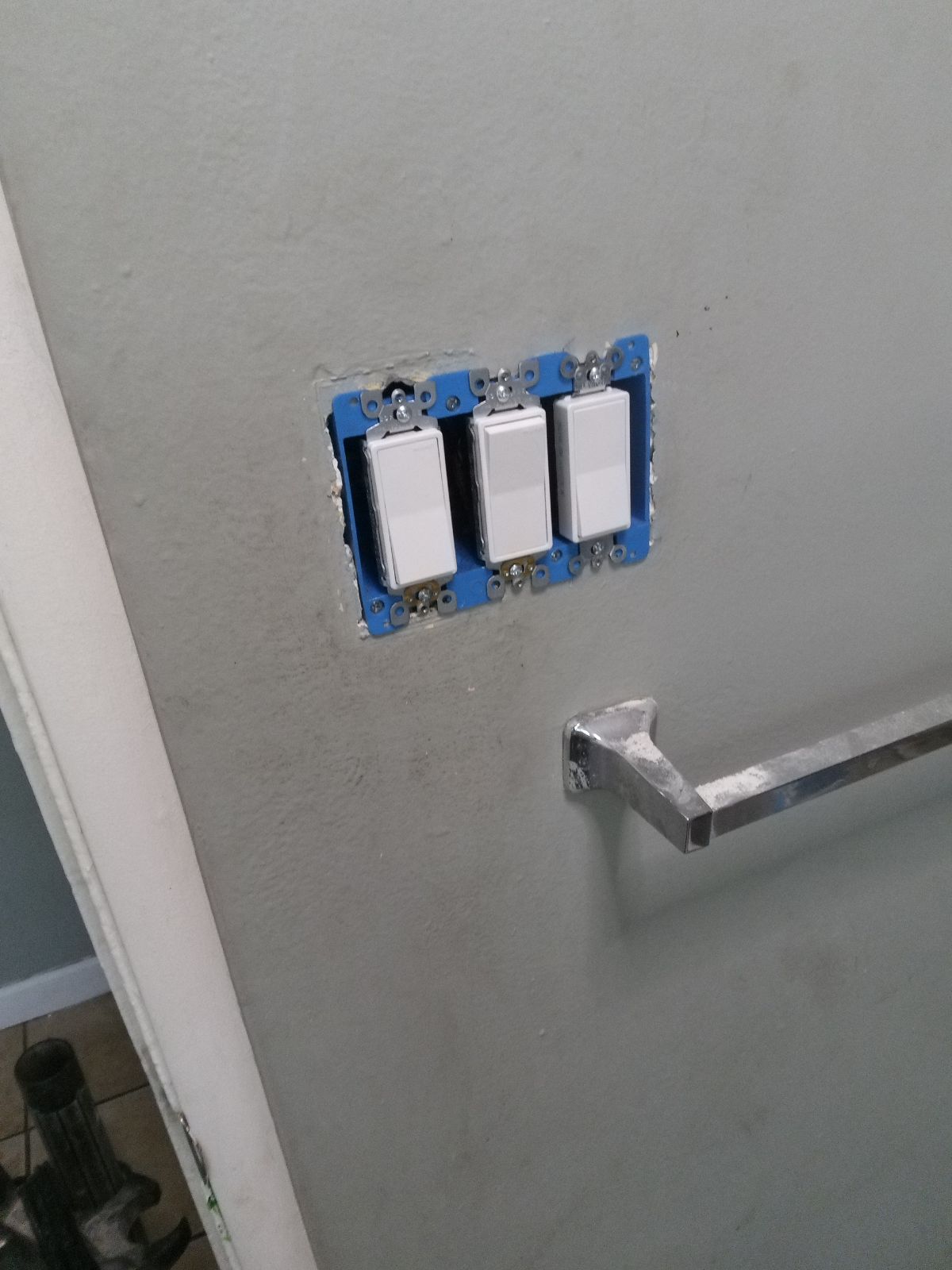 1000038334